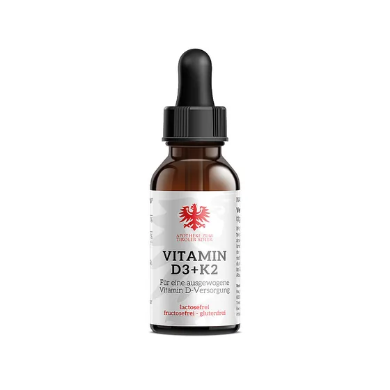 Vitamin D3 + K2 der Eigenmarke Apotheke zum Tiroler Adler mit rotem Tiroler Adler am Etikett