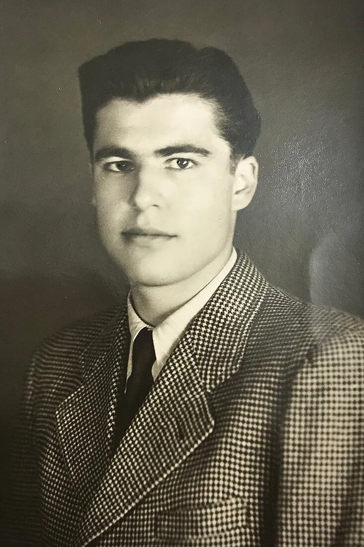 Historisches Foto von Wilfried Fischer als junger Mann im Anzug